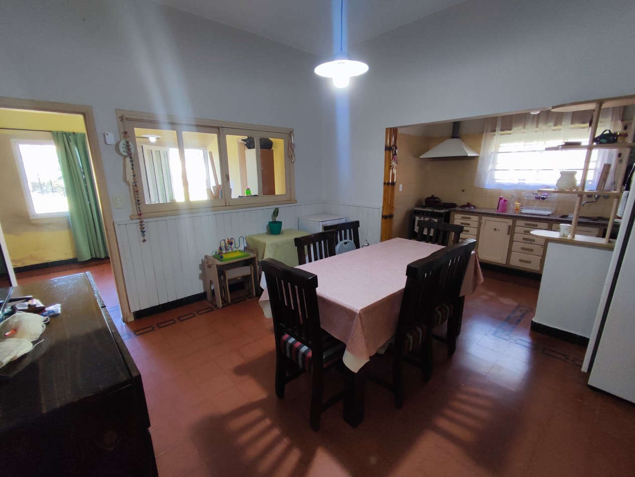 VIVIENDA CENTRICA CON LOTE DE 588M2