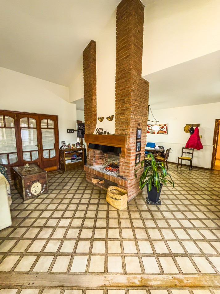 IMPONENTE CASA EN VENTA