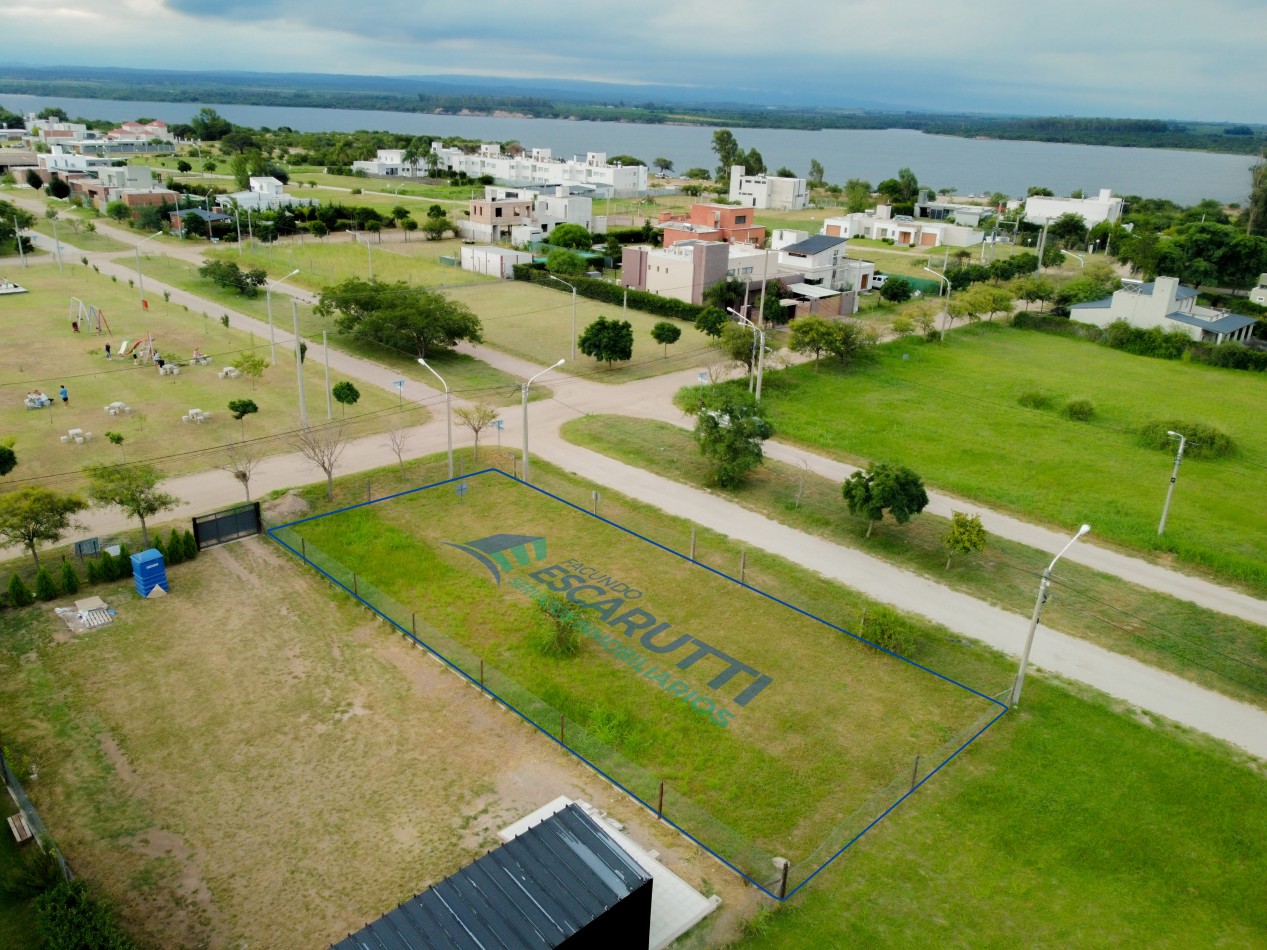 LOTE FRENTE A PLAZA TIERRAS DEL FUNDADOR