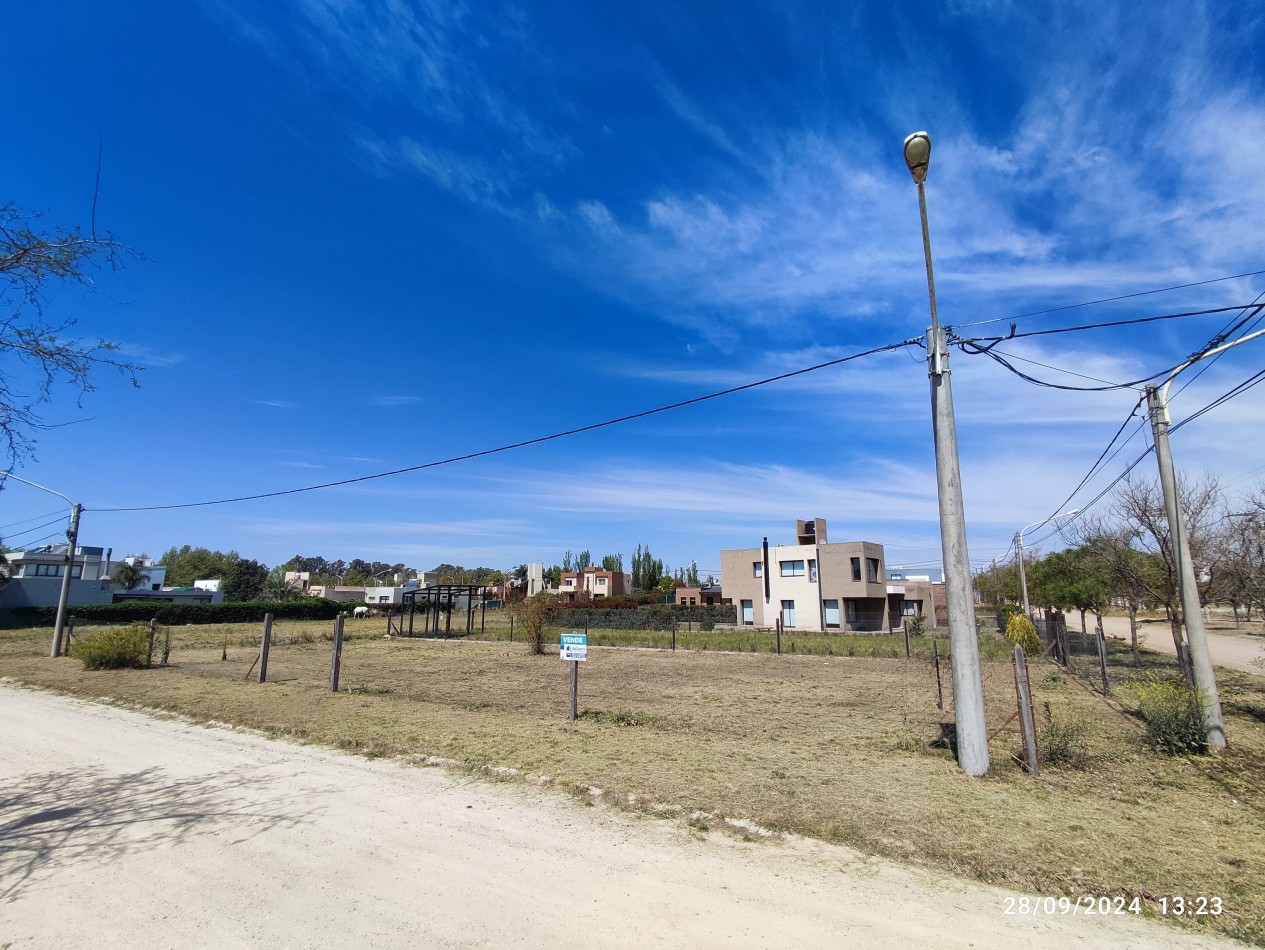 LOTE FRENTE A PLAZA TIERRAS DEL FUNDADOR