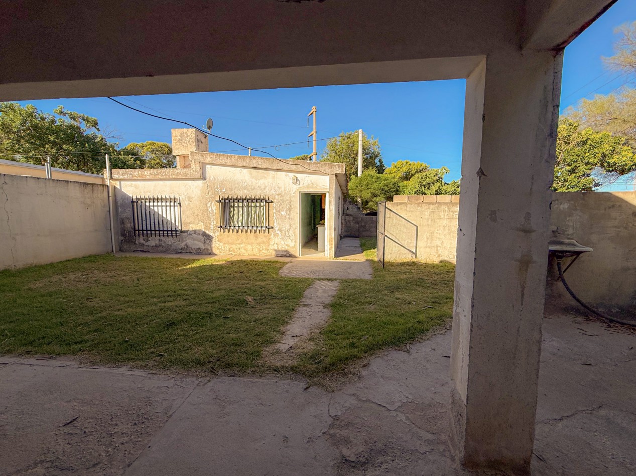 CASA 3 DORMITORIOS + GALPON EN B° LAS HERAS