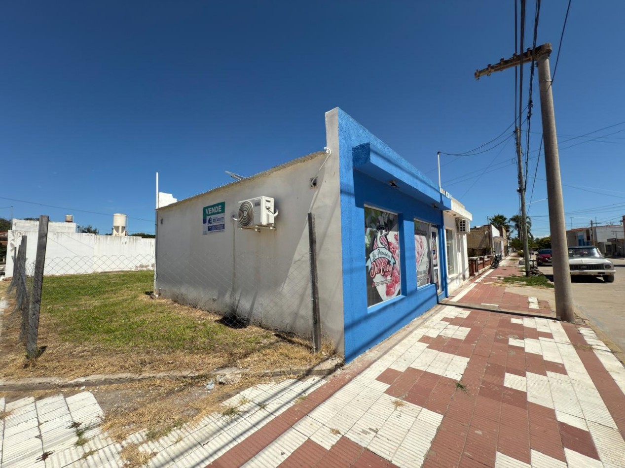 EN ALMAFUERTE , EXCELENTE INVERSION: DOS LOCALES CENTRICOS CON TERRENO LIBRE