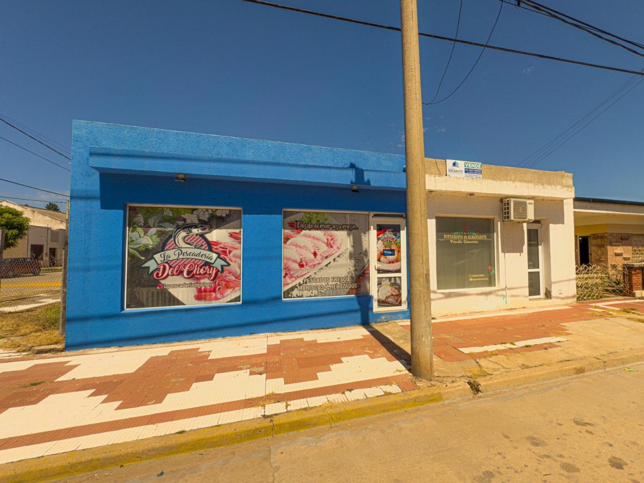 EN ALMAFUERTE , EXCELENTE INVERSION: DOS LOCALES CENTRICOS CON TERRENO LIBRE