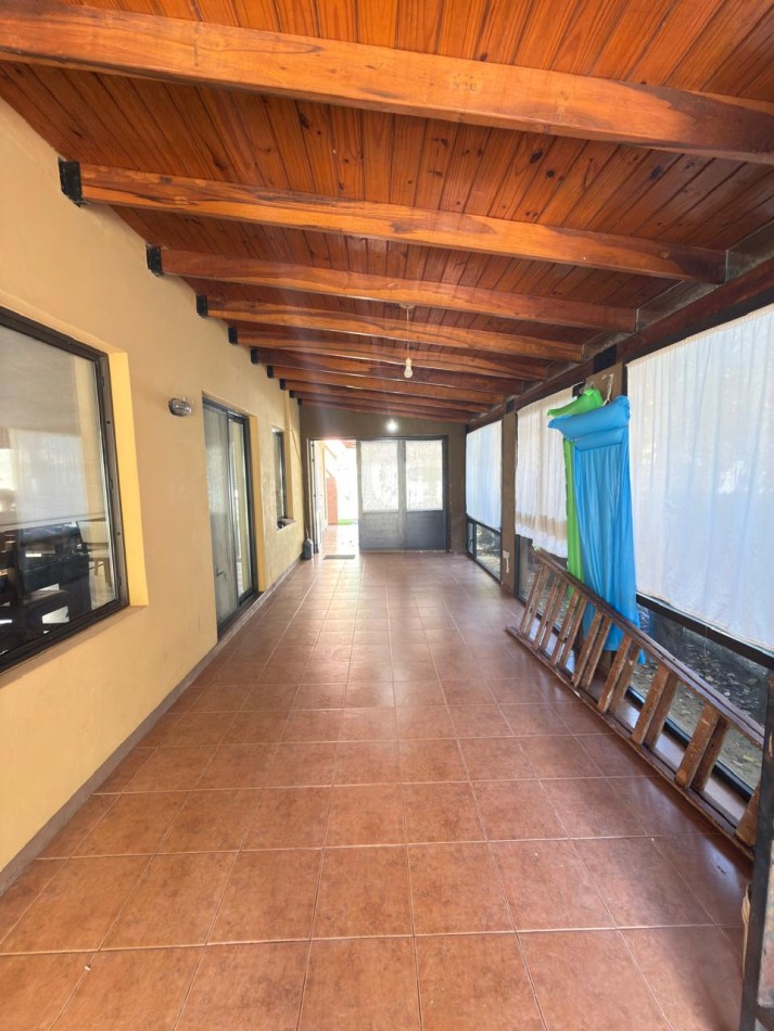 HERMOSA CASA CON PILETA EN B° PINARES