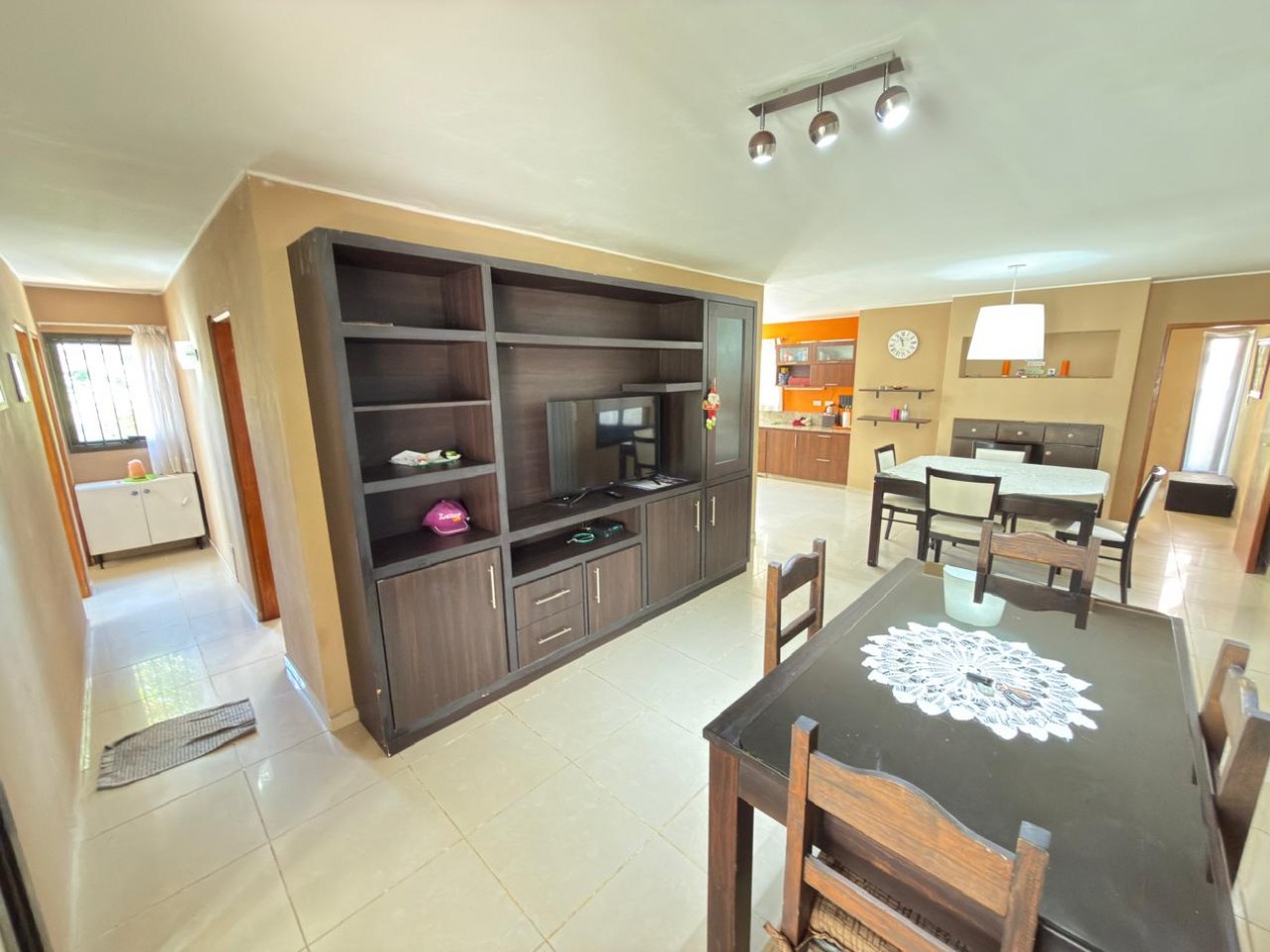 HERMOSA CASA CON PILETA EN B° PINARES