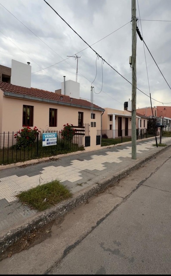 BLOCK DE DEPTOS EN RIO TERCERO OPORTUNIDAD A DOS CUADRAS DE LA TERMINAL