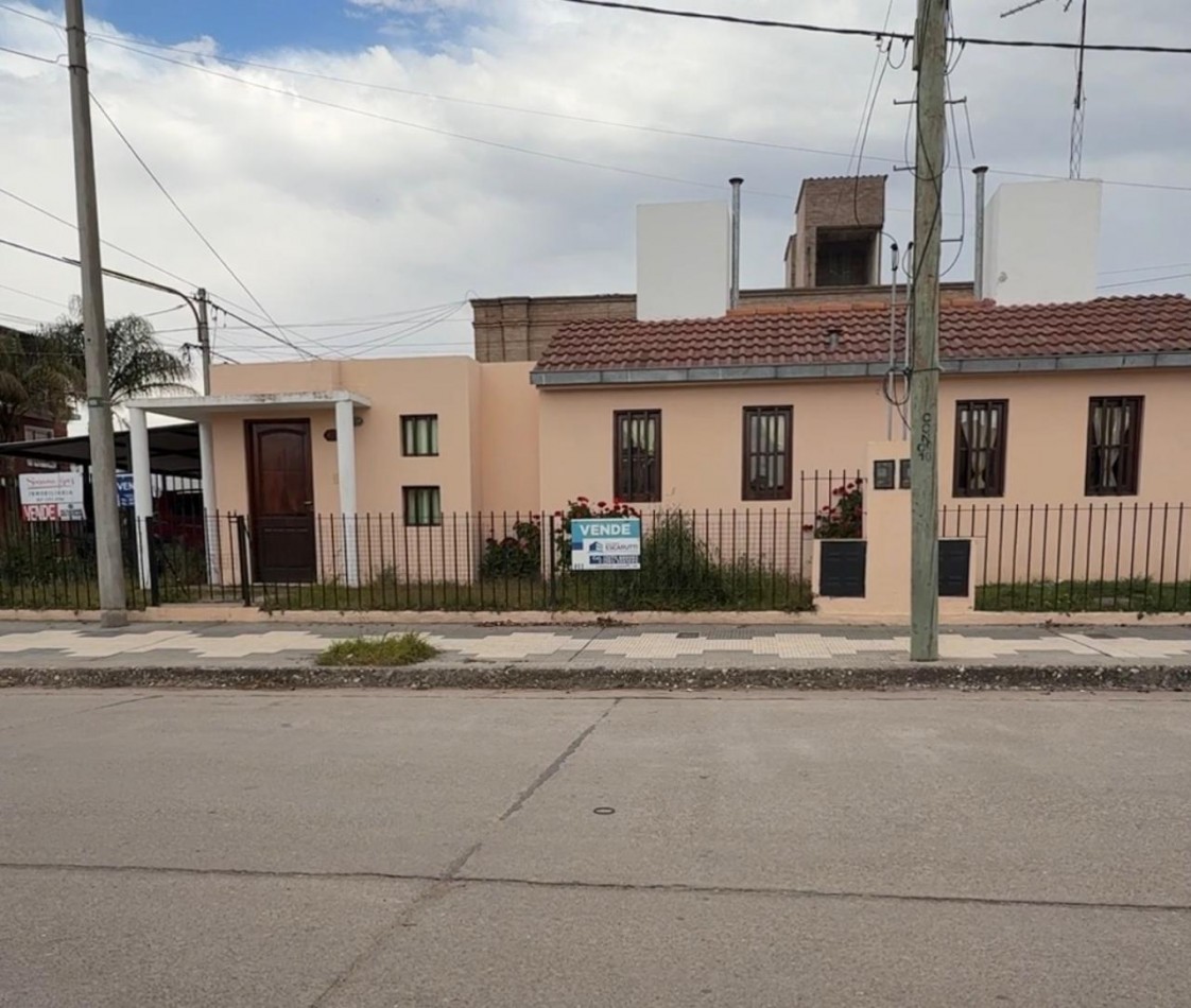 BLOCK DE DEPTOS EN RIO TERCERO OPORTUNIDAD A DOS CUADRAS DE LA TERMINAL