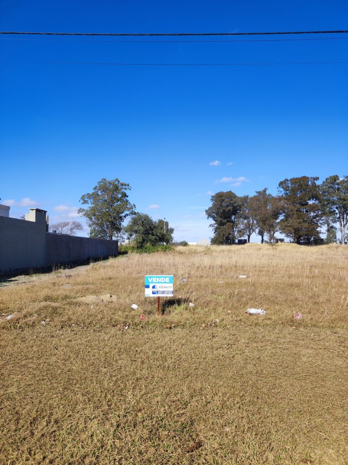 SE VENDE lote en Bo Villa Zoila, ciudad de Rio Tercero de 1000m2
