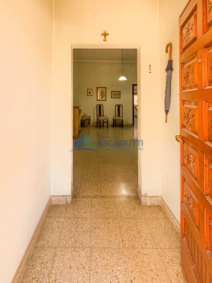 CASA CENTRICA TRES DORM+ DEPTO. MONOAMB. LOTE CON DOBLE SALIDA