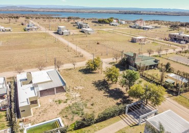 LOTE ESQUINA TIERRAS DEL FUNDADOR A MTS LAGO